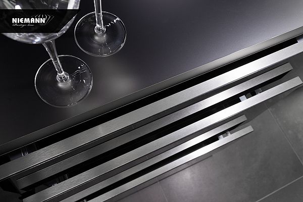 Bezpieczne i nietłukące się materiały do produkcji mebli, imitujące szkło i lustro