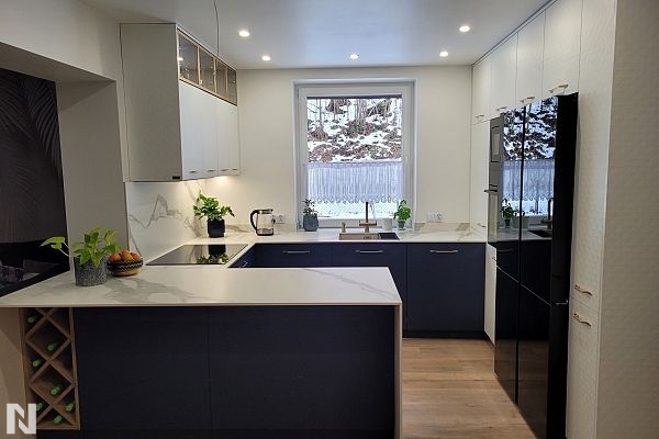 Granat Mat AFP 4702M - Realizacja  Pracownia Rabiniak