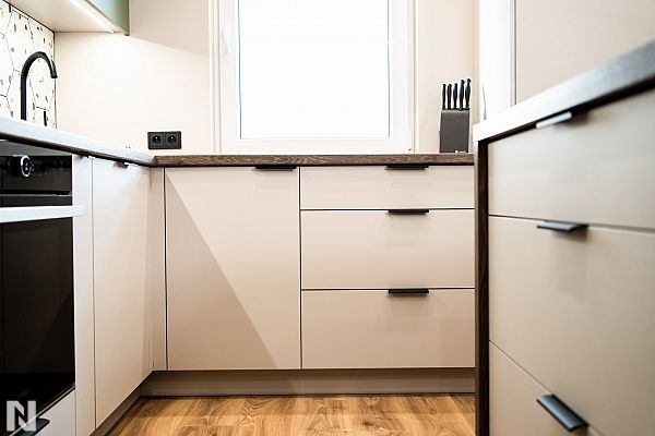 Acrylux Mat Anti-fingerprint Jasnoszary 85468M - realizacja Łukasz Topolski, Meble Exite